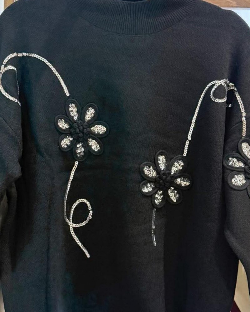 Mπλούζα Πλεκτή Πουλόβερ με Κέντημα Flower και Παγιέτα -Μαύρο- 