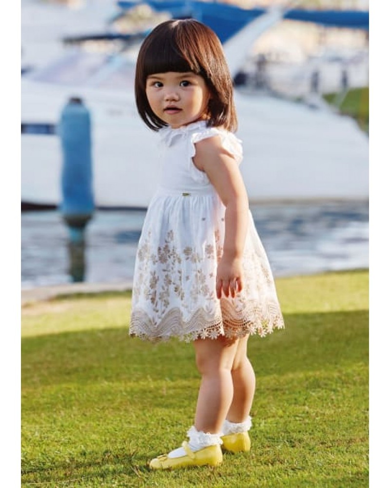 Βρεφικό Λινό Φόρεμα με Kεντημένα Λουλουδάκια και Δαντέλα Κορίτσι -Λευκό- 23-01955-077 Βρεφικό Λινό Φόρεμα με Kεντημένα Λουλουδάκια και Δαντέλα Κορίτσι -Λευκό- 23-01955-077