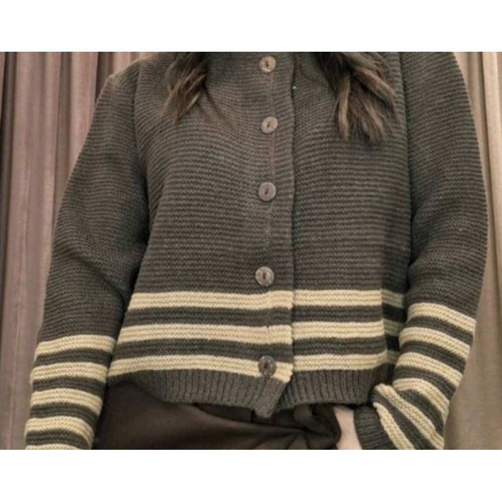 Πλεκτή Ζακέτα Με Ρίγες και Κουμπιά -Σοκολατί-