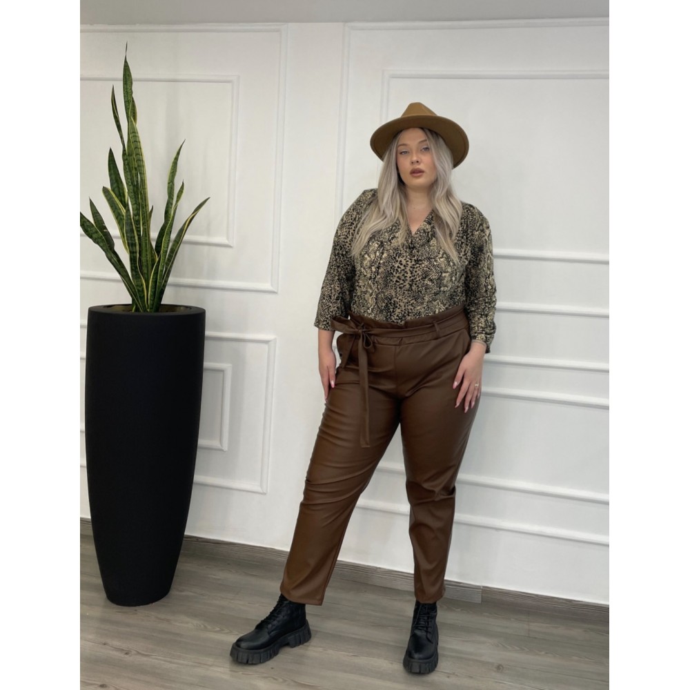 Παντελόνι Δερματίνη με Ζώνη Plus Size -Καφέ- 28126