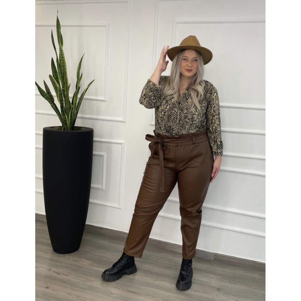 Παντελόνι Δερματίνη με Ζώνη Plus Size -Καφέ- 28126