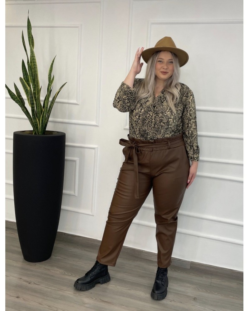 Παντελόνι Δερματίνη με Ζώνη Plus Size -Καφέ- 28126