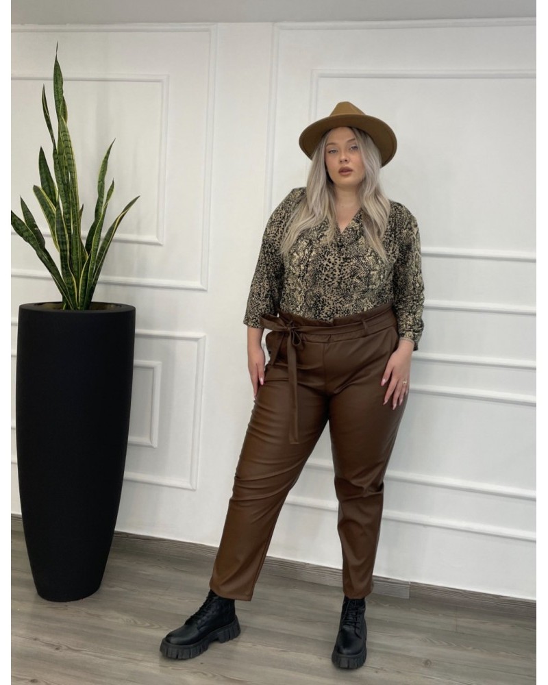 Παντελόνι Δερματίνη με Ζώνη Plus Size -Καφέ- 28126