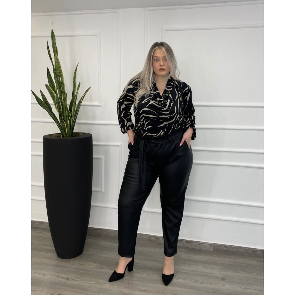Παντελόνι Δερματίνη Με Ζώνη Plus Size -Μαύρο- 28126