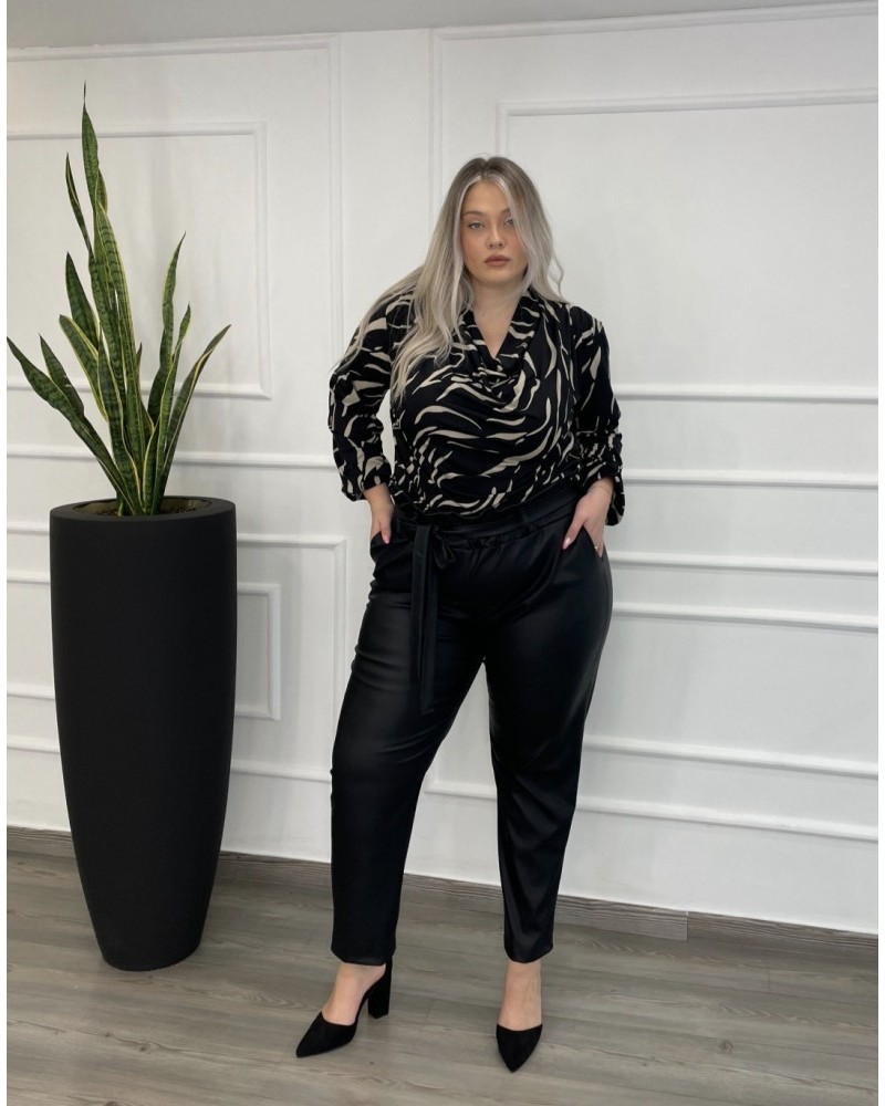 Παντελόνι Δερματίνη Με Ζώνη Plus Size -Μαύρο- 28126