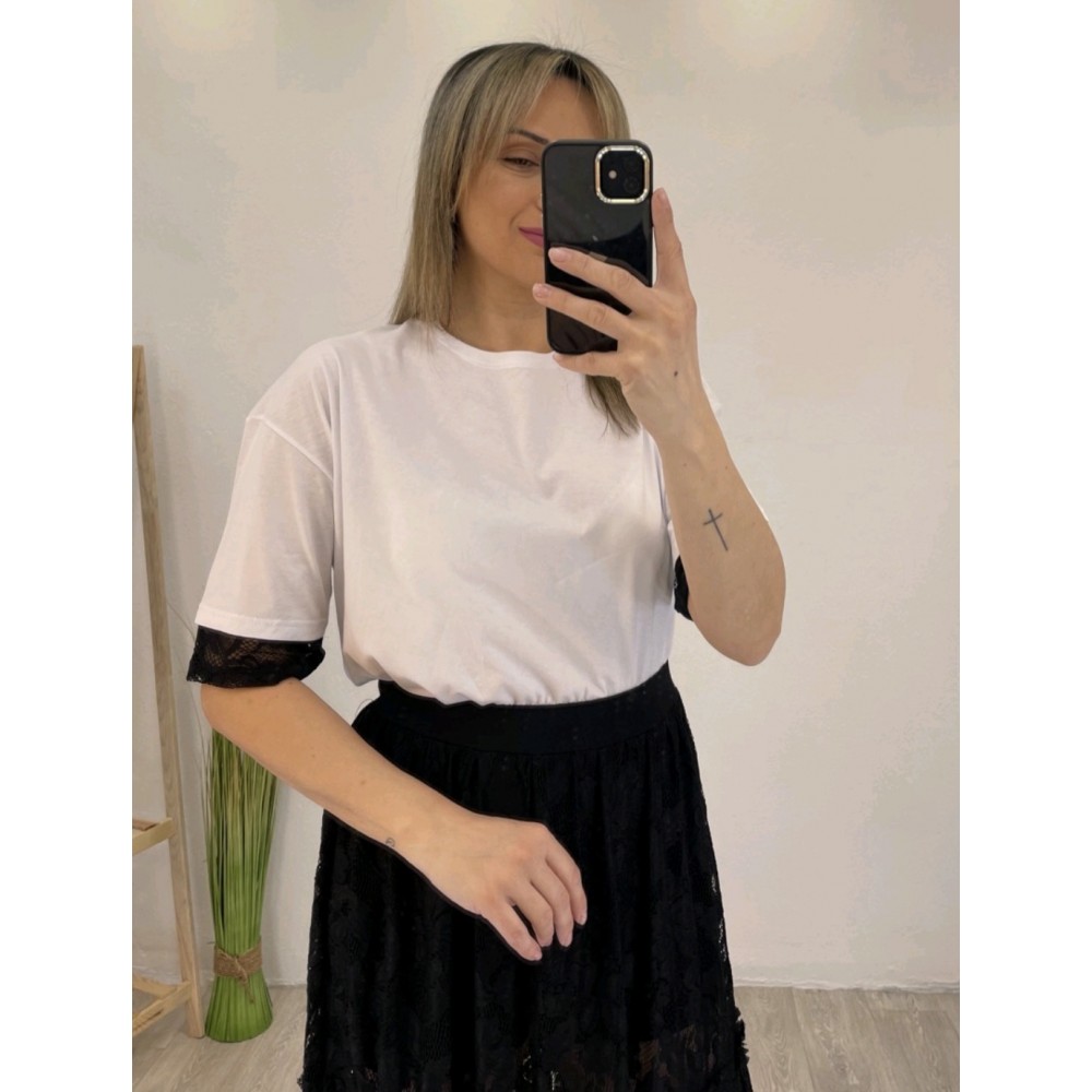 T-Shirt Μπλούζα Μακό με Δαντέλα στο Μανίκι -Λευκό- 31504Δ T-Shirt Μπλούζα Μακό με Δαντέλα στο Μανίκι -Λευκό- 31504Δ