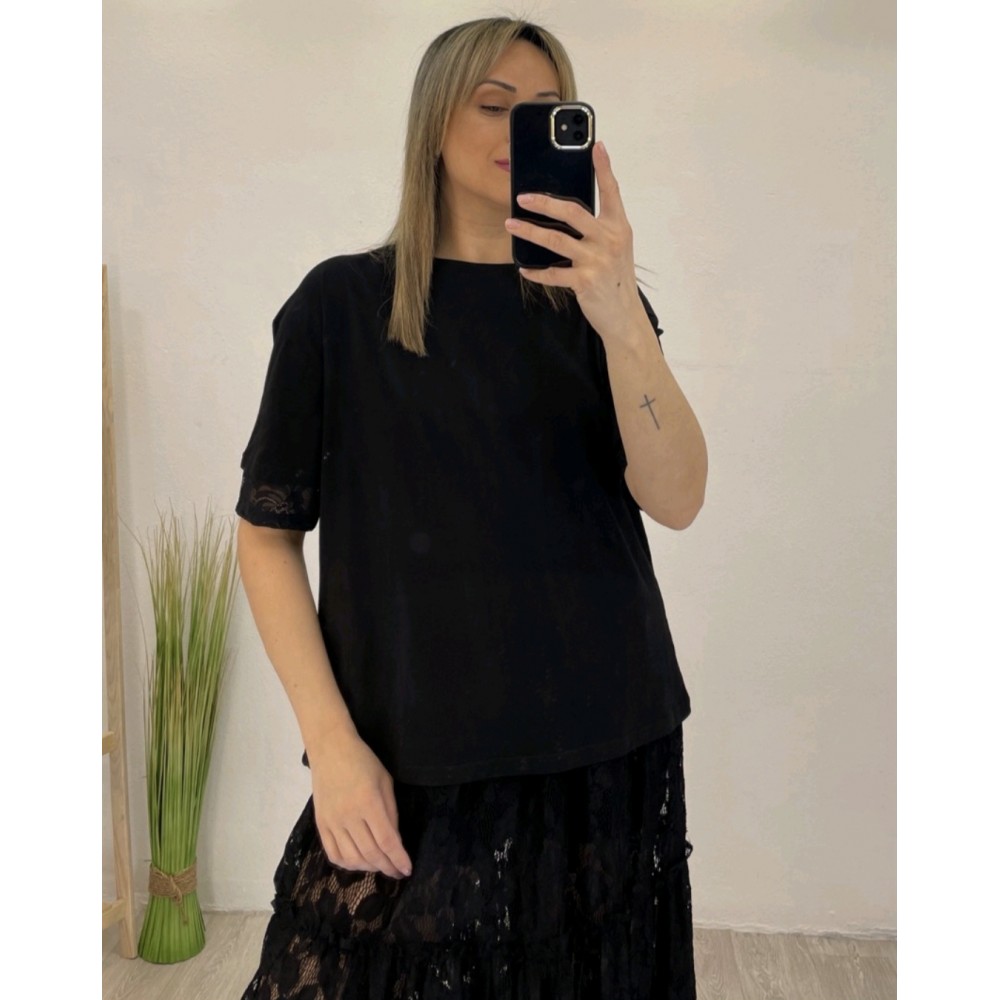 T-Shirt Μπλούζα Μακό με Δαντέλα στο Μανίκι -Μαύρο- 31504Δ T-Shirt Μπλούζα Μακό με Δαντέλα στο Μανίκι -Μαύρο- 31504Δ