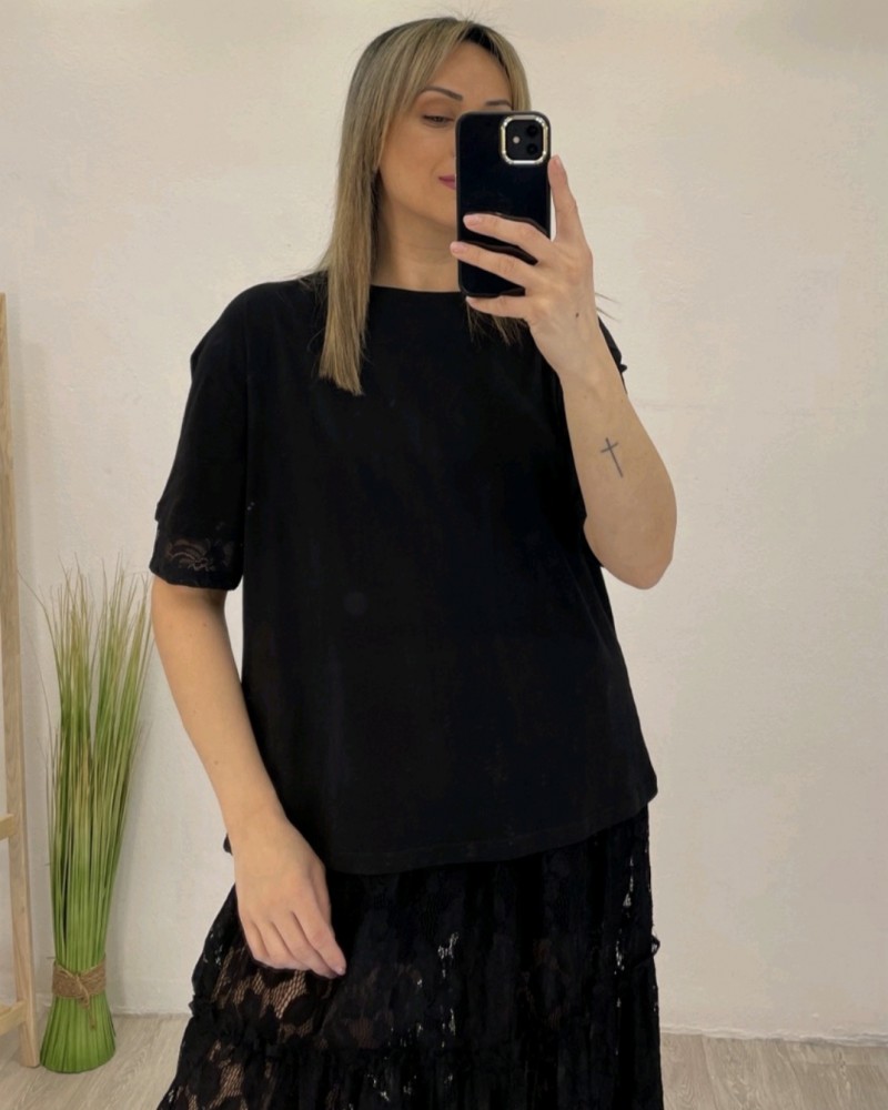 T-Shirt Μπλούζα Μακό με Δαντέλα στο Μανίκι -Μαύρο- 31504Δ
