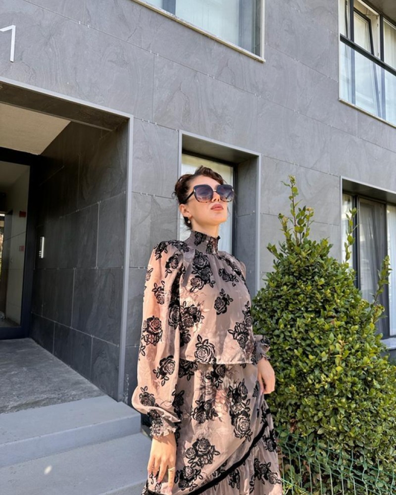 Φόρεμα από Σιφόν με Επένδυση Floral Velvet Print -Nude- 3263